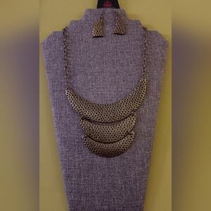 Elegant Bronze Statement Necklace